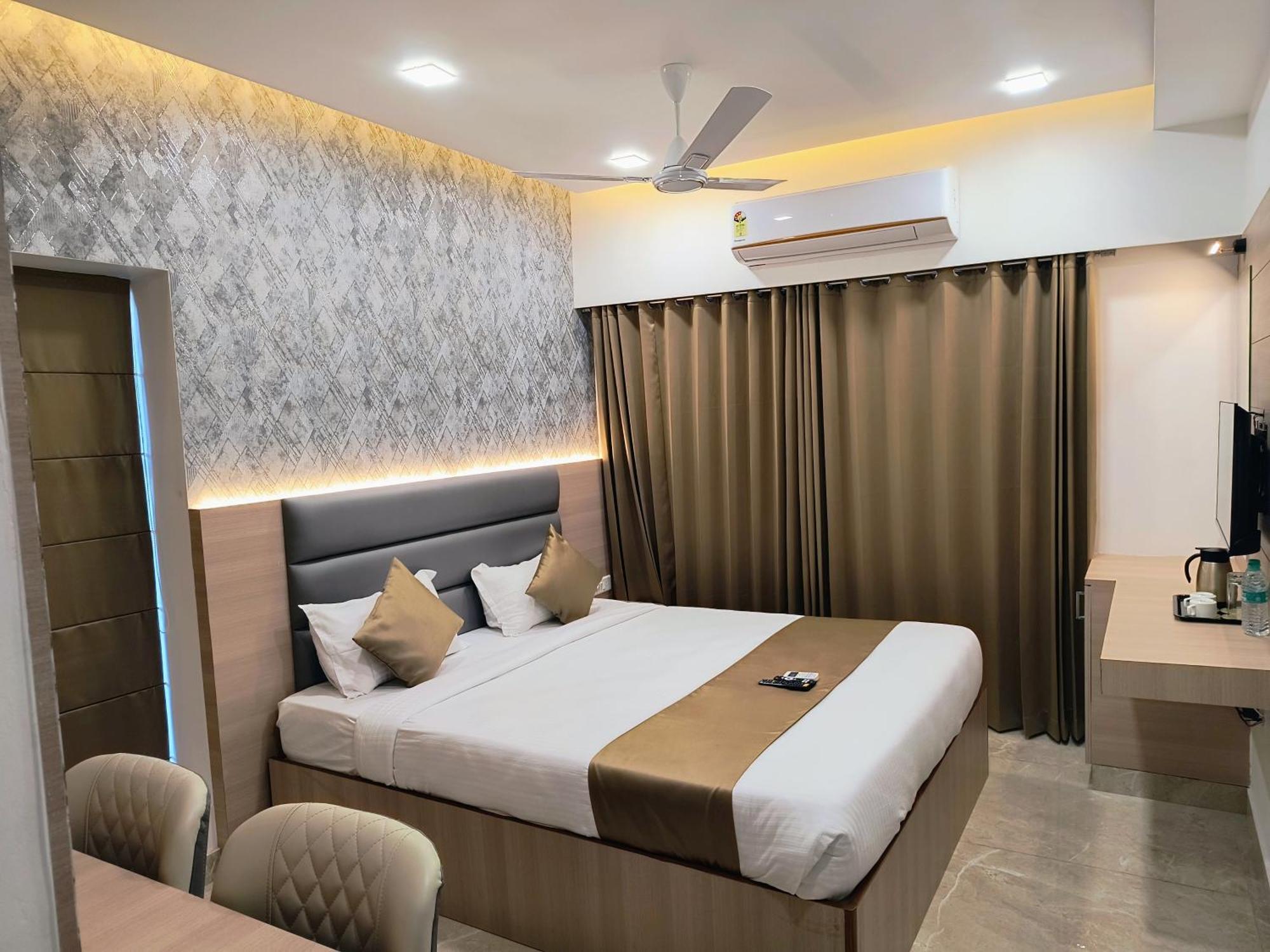 Grand Silver Chennai Bagian luar foto