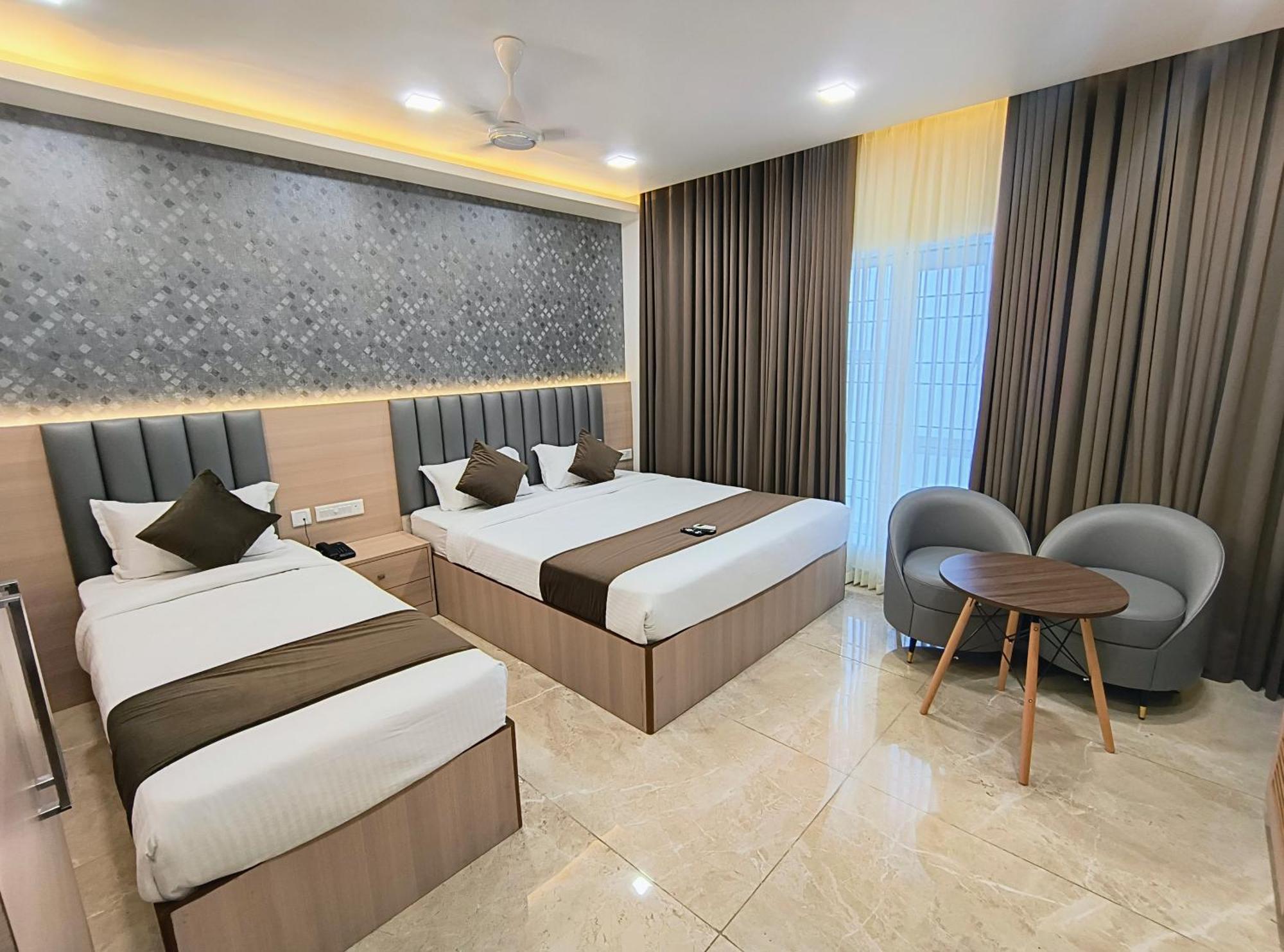 Grand Silver Chennai Bagian luar foto